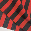 Tejidos de la Pongee del poliéster impresos rayados negros rojos de la moda